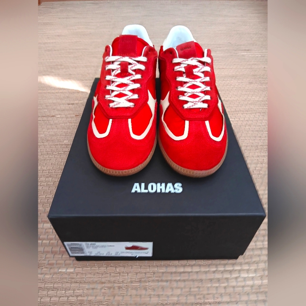 Alohas Women's Red Sneakers